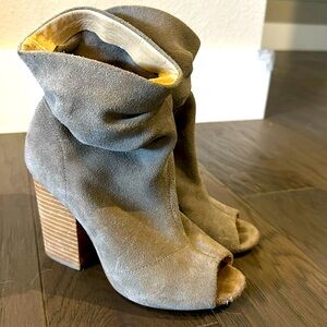 Chinese laundry open toes slouch booties